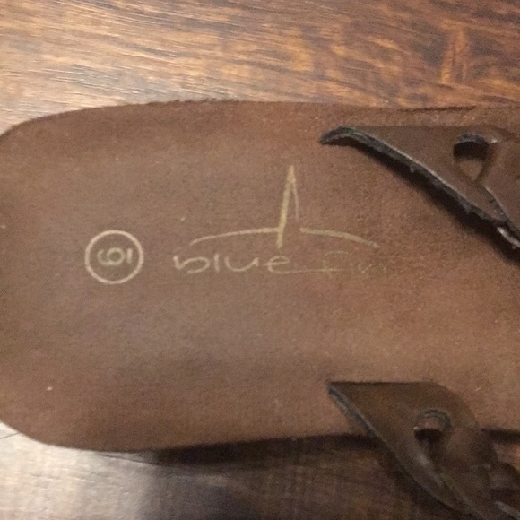 Blue Fin flip flops - Picture 3 of 4